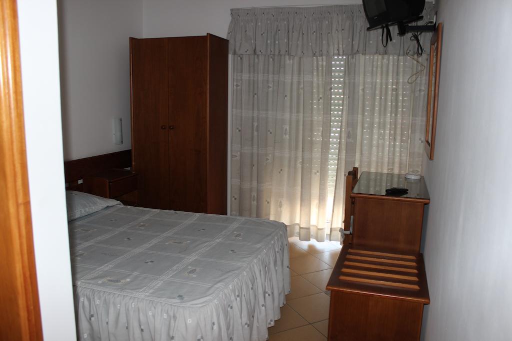Hotel Dom Fernando I Loulé Habitación foto